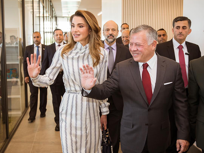 اضغط لمشاهدة الفيديو: رسالة خاصة من الملكة رانيا إلى الملك عبد الله